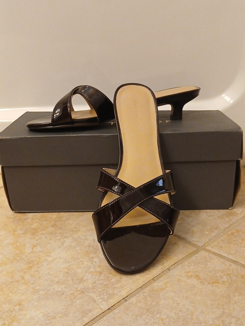 Ann Taylor Dark Brown Patent Crisscross Kitten Heel Mules